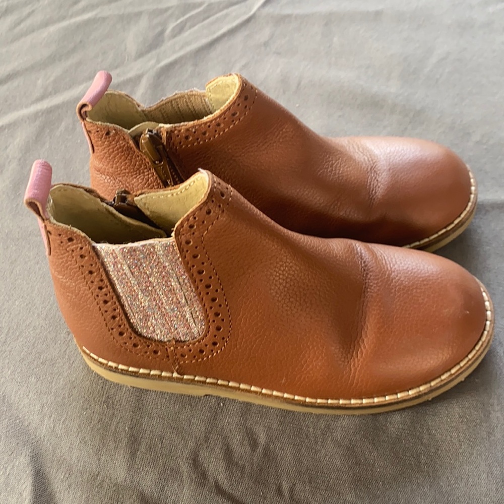 Mini boden, brown, size 29, new booties